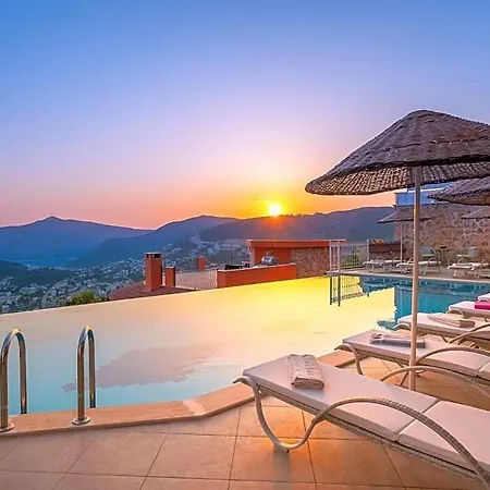 Sleeps 10 Pool Wifi