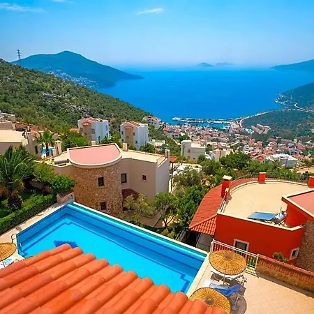 Sleeps 10 Pool Wifi Villa