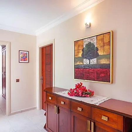 Sleeps 10 Pool Wifi Villa *