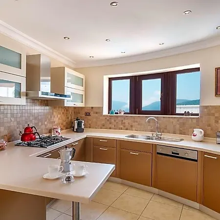 Sleeps 10 Pool Wifi * Kalkan